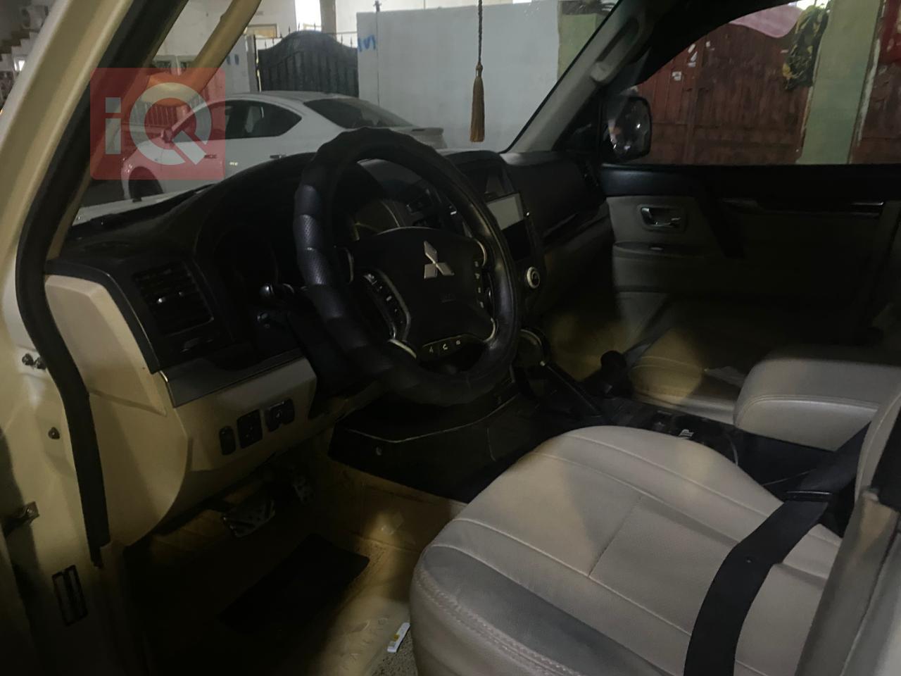 ميتسوبيشي باجيرو